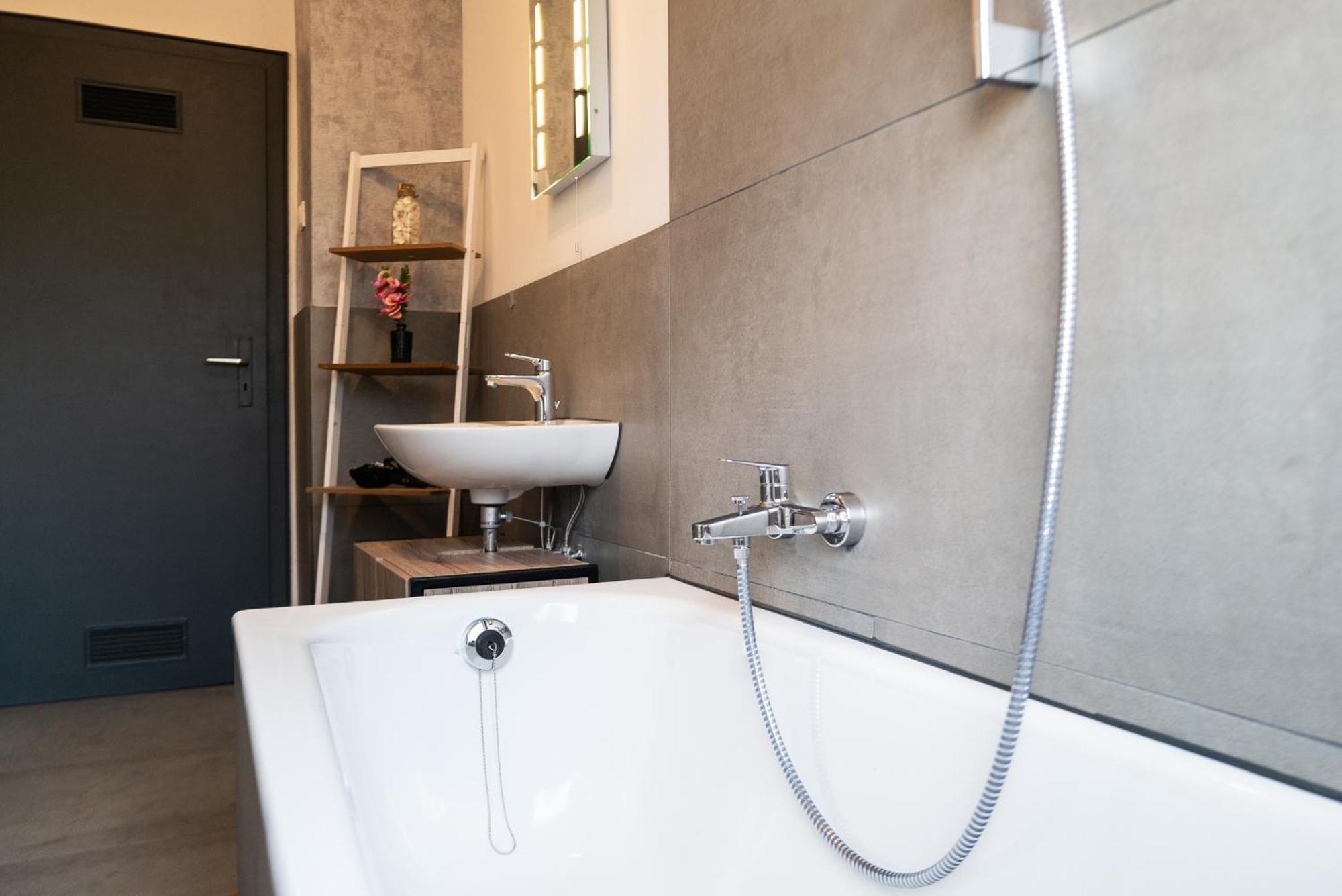 #412 Komfortable, Stilvolle Wohnung Fuer 6 Personen Muelheim an der Ruhr Ngoại thất bức ảnh